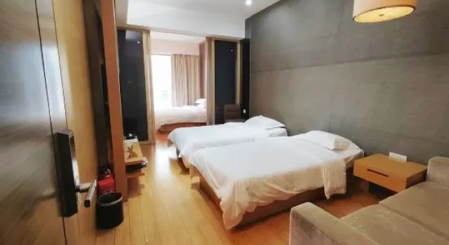 Люкс Sung Pavilion High Altitude River View Hotel (Guangzhou Pazhou Convention and Exhibition Hotel）