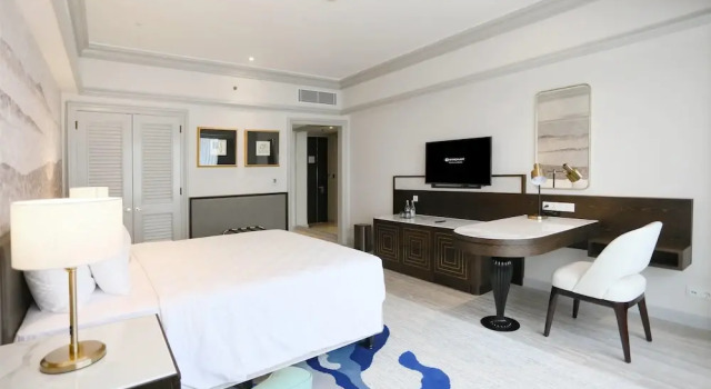 Двухместный номер Grand Deluxe Wyndham Casablanca Jakarta