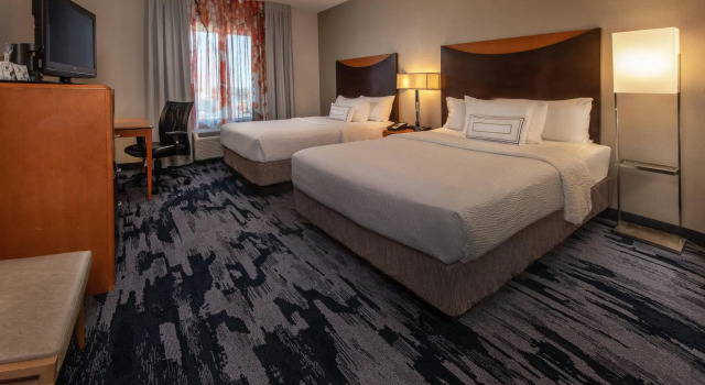 Четырёхместный номер Standard Fairfield Inn and Suites by Marriott Harrisonburg