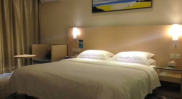 Двухместный номер Business City Comfort Inn Beihai RT-Mart High Speed Railway Station