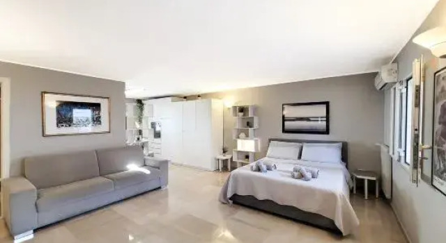 Luxury Penthouse in the Heart of Bari with Terrace, Забронировать Отель Бизнес-отели Бари, 4* 5*