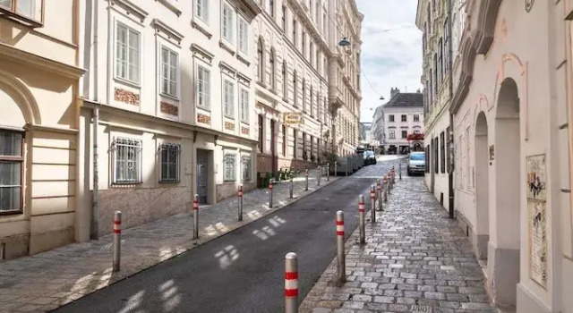 Cozy Central Flat Spittelberg, Забронировать Отель Вена Австрия, рядом с Выставочный и конгресс-центр Hofburg Vienna