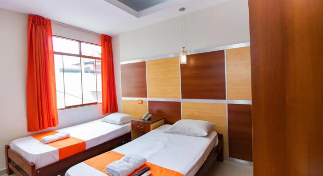 Полулюкс Hotel Nilas