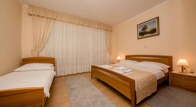 Трёхместный номер Deluxe с видом на море Guest House Villa Anggela