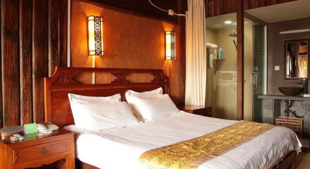 Lijiang Sifang Inn, Забронировать Отель Лицзян Юньнань, рядом с Улица Сквер-стрит Древнего города Даянь