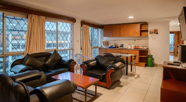 Апартаменты Diamond Plaza Apartments