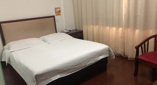 Donglong Hotel