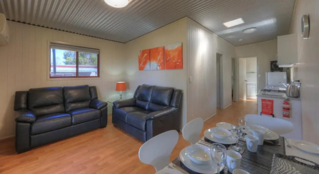 Люкс Killarney View Cabins and Caravan Park