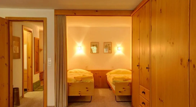 Chesa Munteratsch 1 1 2-Zimmerwohnung 204 Typ D, Book Hotel Silvaplana 