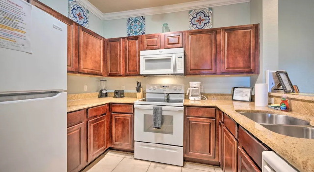 Апартаменты 10 Mi to Disney: Davenport Condo w/ Pool Access!