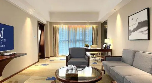 Люкс Executive Homewise Hotel