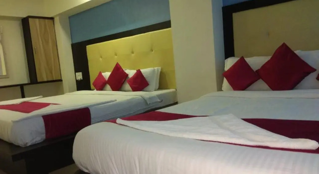 Hotel Sai Leela Grand