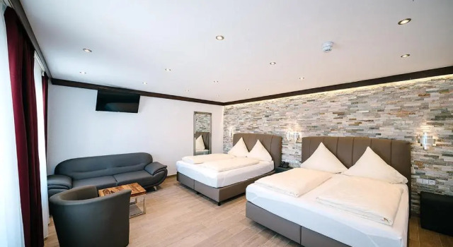 Семейный номер Comfort Central City Hotel