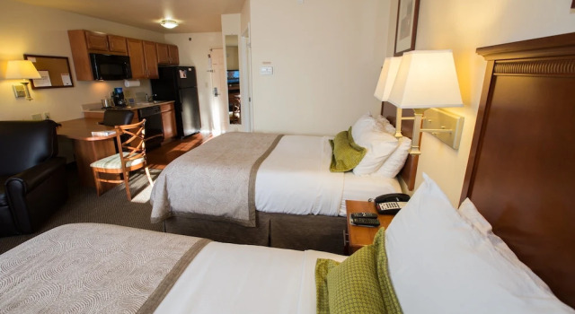 Четырёхместный люкс Candlewood Suites Springfield by IHG