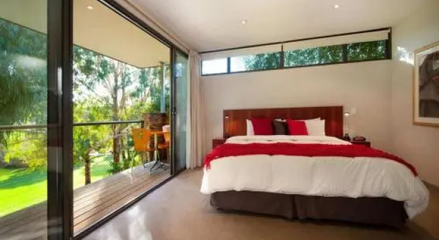 Lake Daylesford Lodge 7, Book Hotel Daylesford 