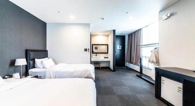 Трёхместный номер Deluxe Gangneung Tourist Hotel