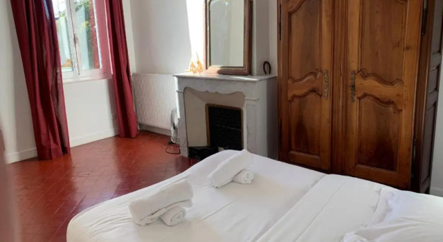 Апартаменты Beautiful House With Garden In Avignon