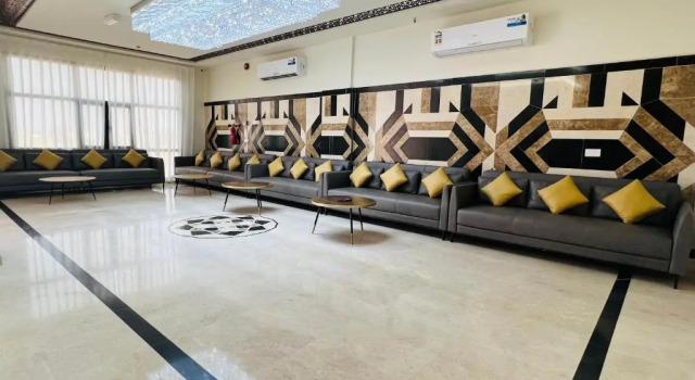 Номер Deluxe Falcon Grand Hotel