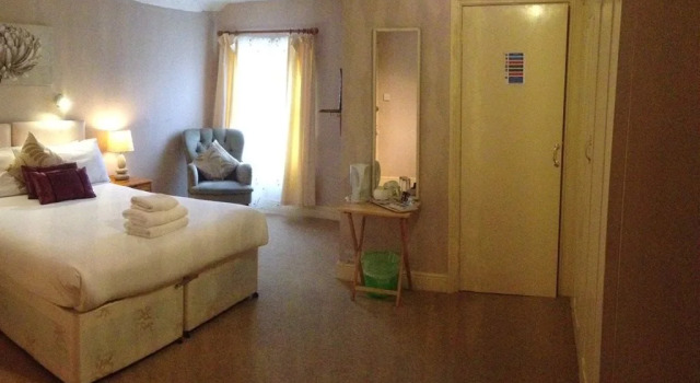 The Castle Inn Hotel, Забронировать Отель Стейнинг South Downs