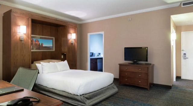 Двухместный клубный номер Standard Saint John Harbourfront Hotel