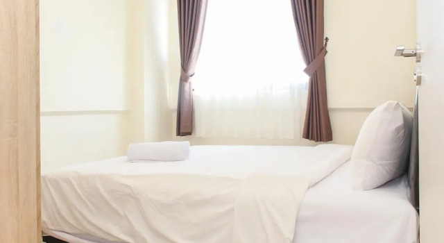 Camera Standard Spacious and Well Appointed 2BR at Meikarta Apartment By Travelio