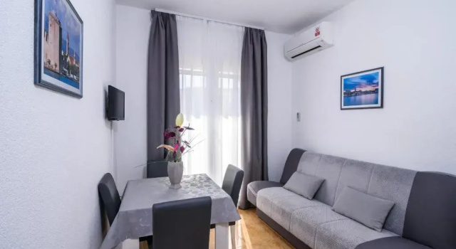Апартаменты c 1 комнатой с балконом Apartments Neve