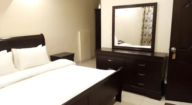 Regalia Inn Hotel