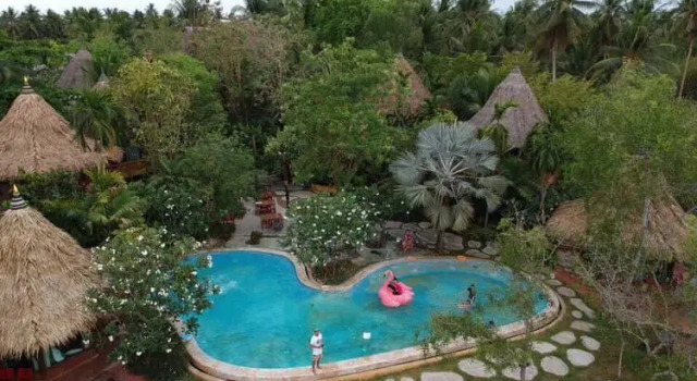Люкс Цокольный этаж Amphawa Club