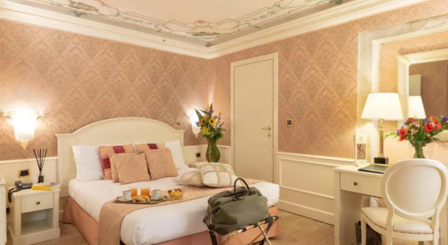 Двухместный номер Deluxe с видом на канал Duodo Palace