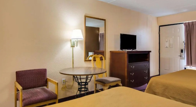 Четырёхместный номер Standard Motel 6-Macon, GA