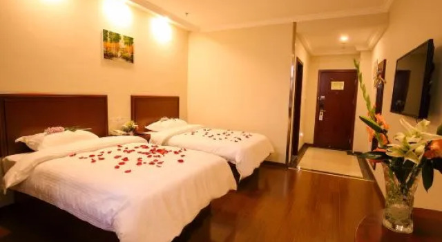 Трёхместный номер Standard GreenTree Inn TangShan North Station South Ring Road Hotel