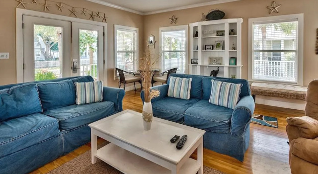 SUMMER SHANDY 4 Bedroom Holiday Home by Five Star Properties, Varaa Lomakoti Destin Emerald Coast
