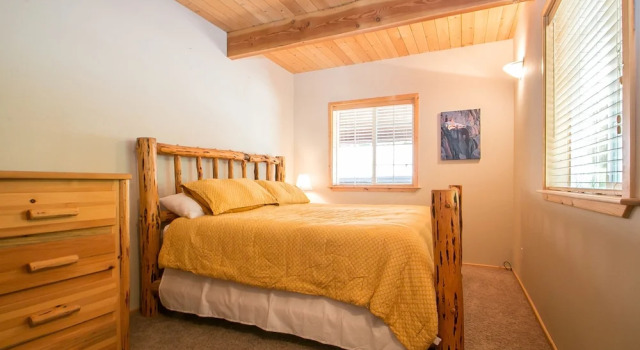 Nason Chalet, Book Chalet Hoteller i Plain med parkering, Parkering