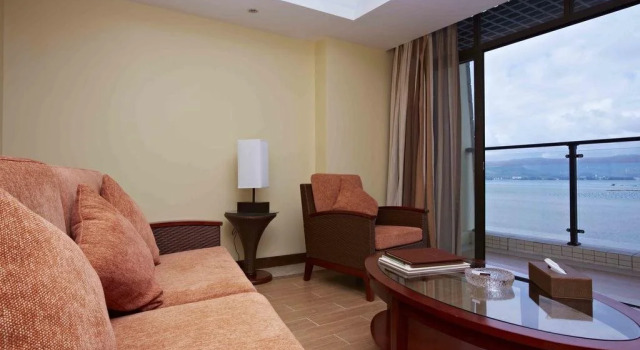 Dongshan Pearl Island Hotel, Rezerwuj Hotel Hotele w Shenzhen z parkingiem, Parking