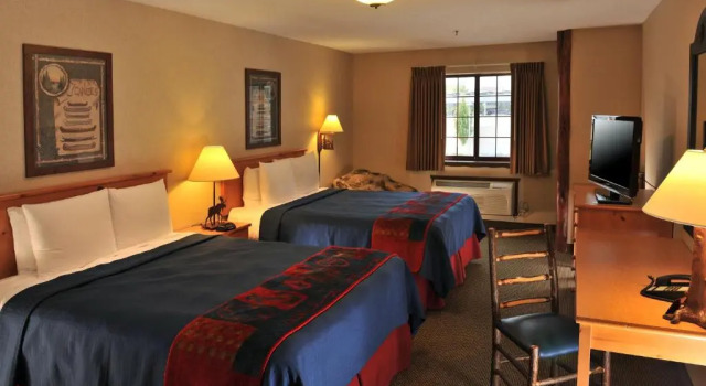 Четырёхместный номер Deluxe Stoney Creek Hotel Peoria