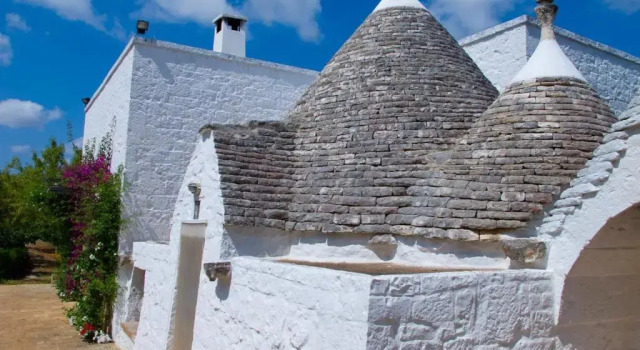 Trulli San Pietro, Varaa Hotelli Conversano Bari Province