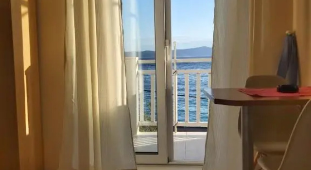 Apartments by the sea Drasnice, Забронировать Апартаменты/квартира Драшнице Макарска Ривьера