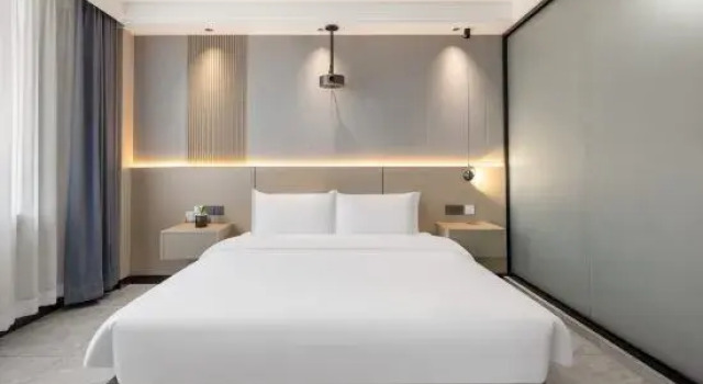 Люкс Executive c 1 комнатой Yunan Business Hotel (Taoxian Airport Shenyang Conservatory of Music)