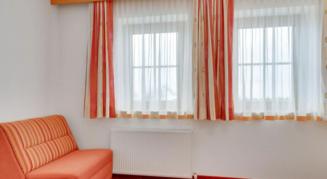 Quaint Apartment in Hainzenberg near Horbergbahn, Забронировать Апартаменты/квартира Апартаменты Тироля, Апартаменты/квартира