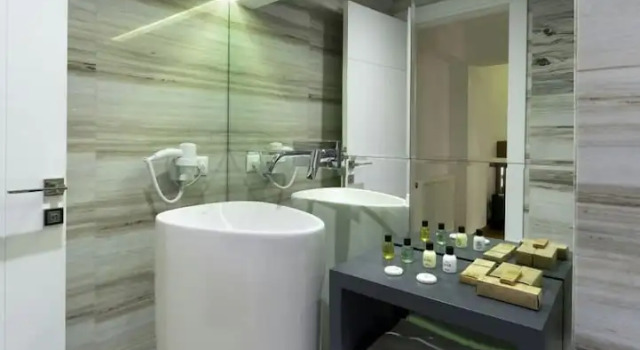 Номер Standard The Place Suit & Apartments