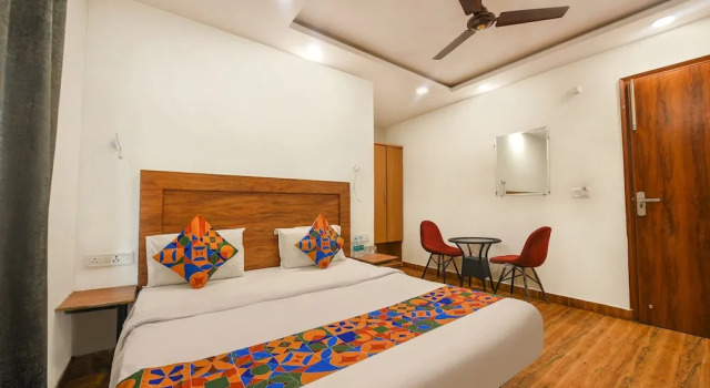 Номер Deluxe Via Santosh Residency
