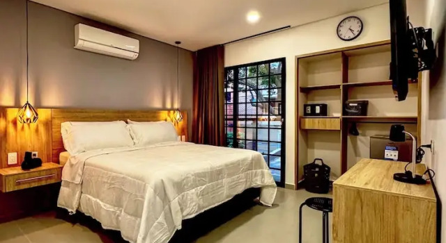 Двухместный номер Comfort с балконом и с видом на город Hotel Boutique - Light