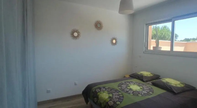 La Petite Maison du Bassin d'Arcachon - 40 m2, climatisée, indépendante et au calme, Забронировать Отель Отели Бассен-д'Аркашон с парковкой, Парковка