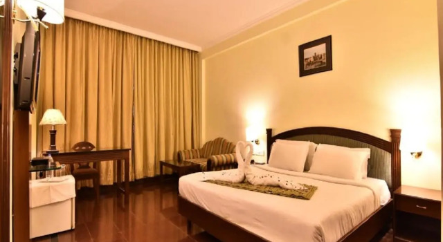Люкс Simsan Hotel Koyambedu