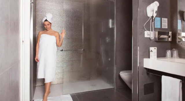Полулюкс City Hotel & Suites