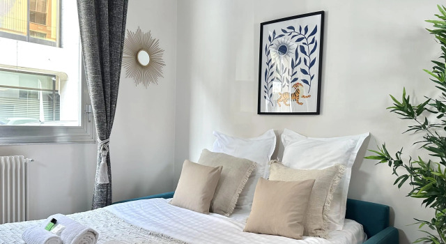 1601B - Studio near Champs Elysées, Забронировать Отель Париж Иль-де-Франс, рядом с Буасьер