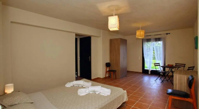 Коттедж с 2 комнатами Kitty's House,country,olive grove,private,quiet,views ,1 km to skopelos ,sleeps 5