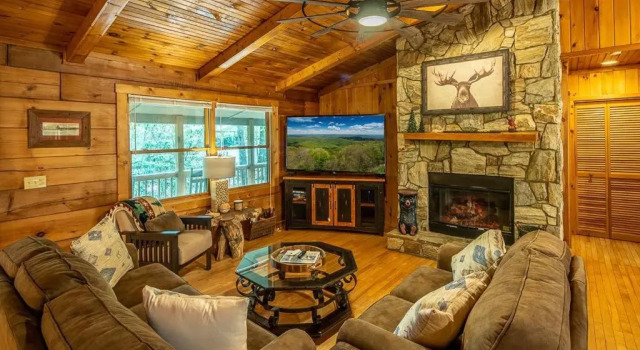Cozy ‘Grey Fox’ Cabin Between Boone & Blowing Rock