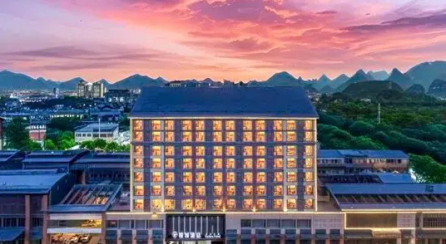 Guilin Yachne· Landscape Mirror Hotel (Guilin Railway Station and the Mixc mall Branch), Забронировать Отель Гуйлинь Гуанси-Чжуанский автономный район