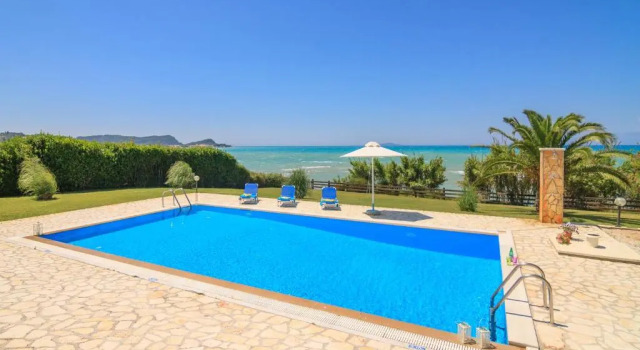 Вилла Beachfront Villa Victoras - With private beach